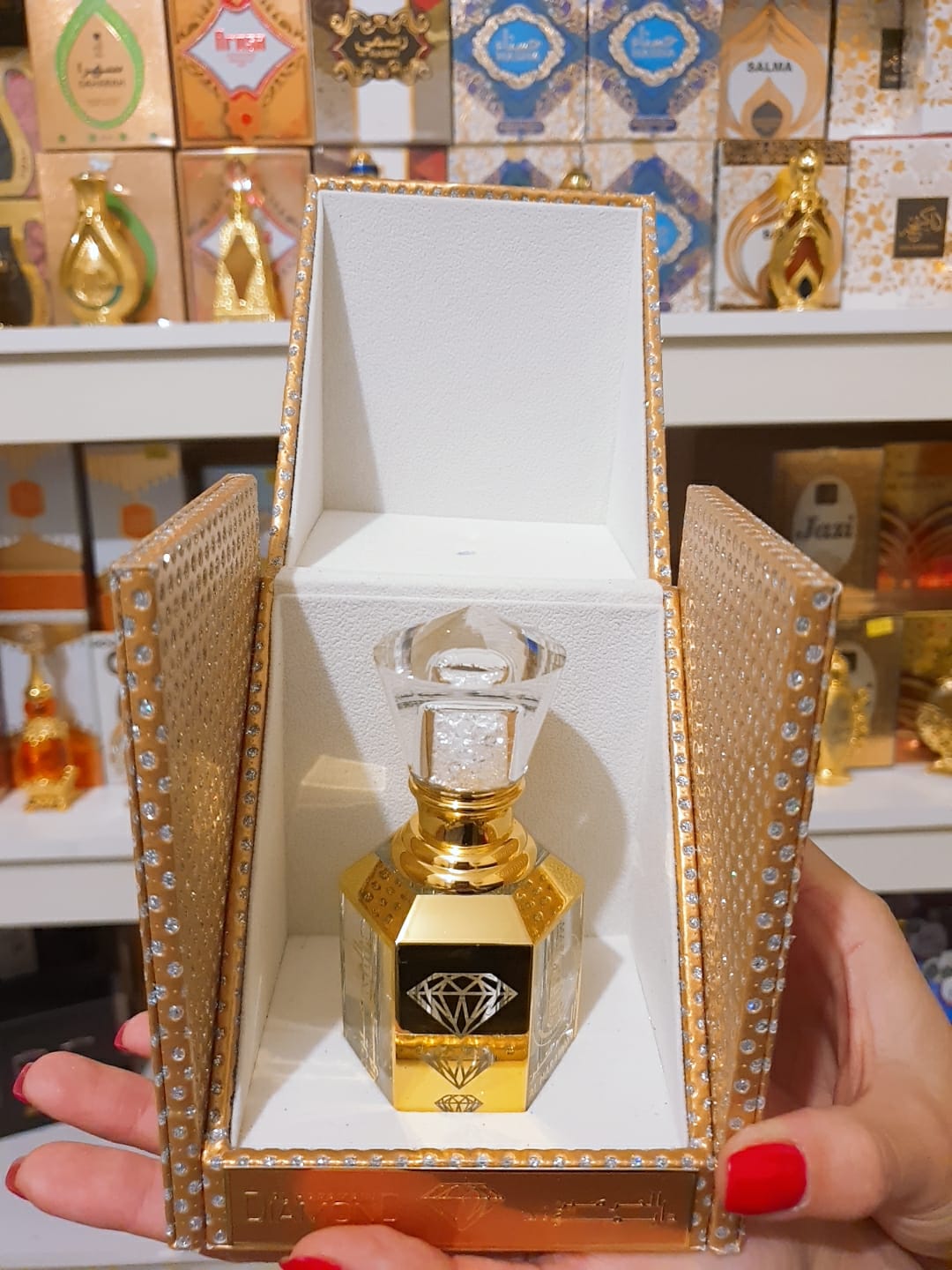 Dubai oil perfumes